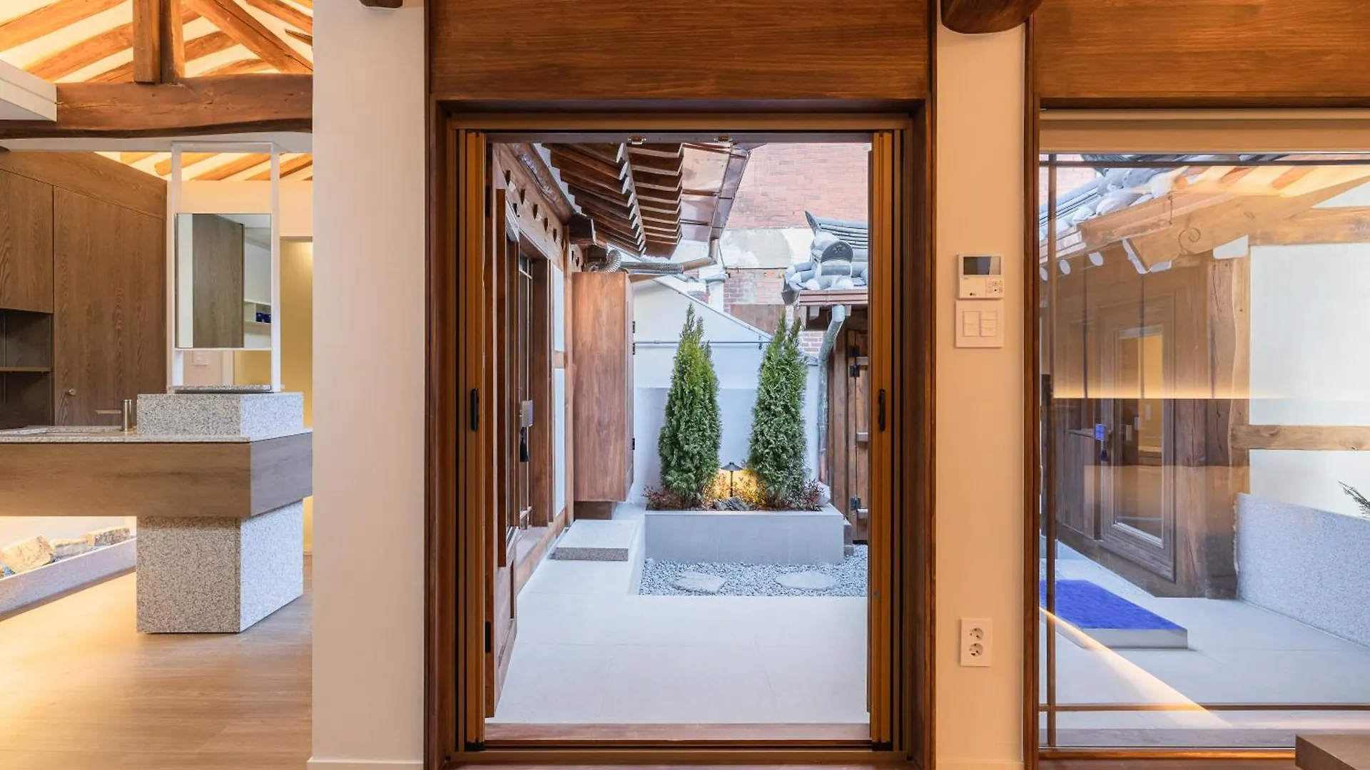 Hanok Stay Blue Dot Seoul