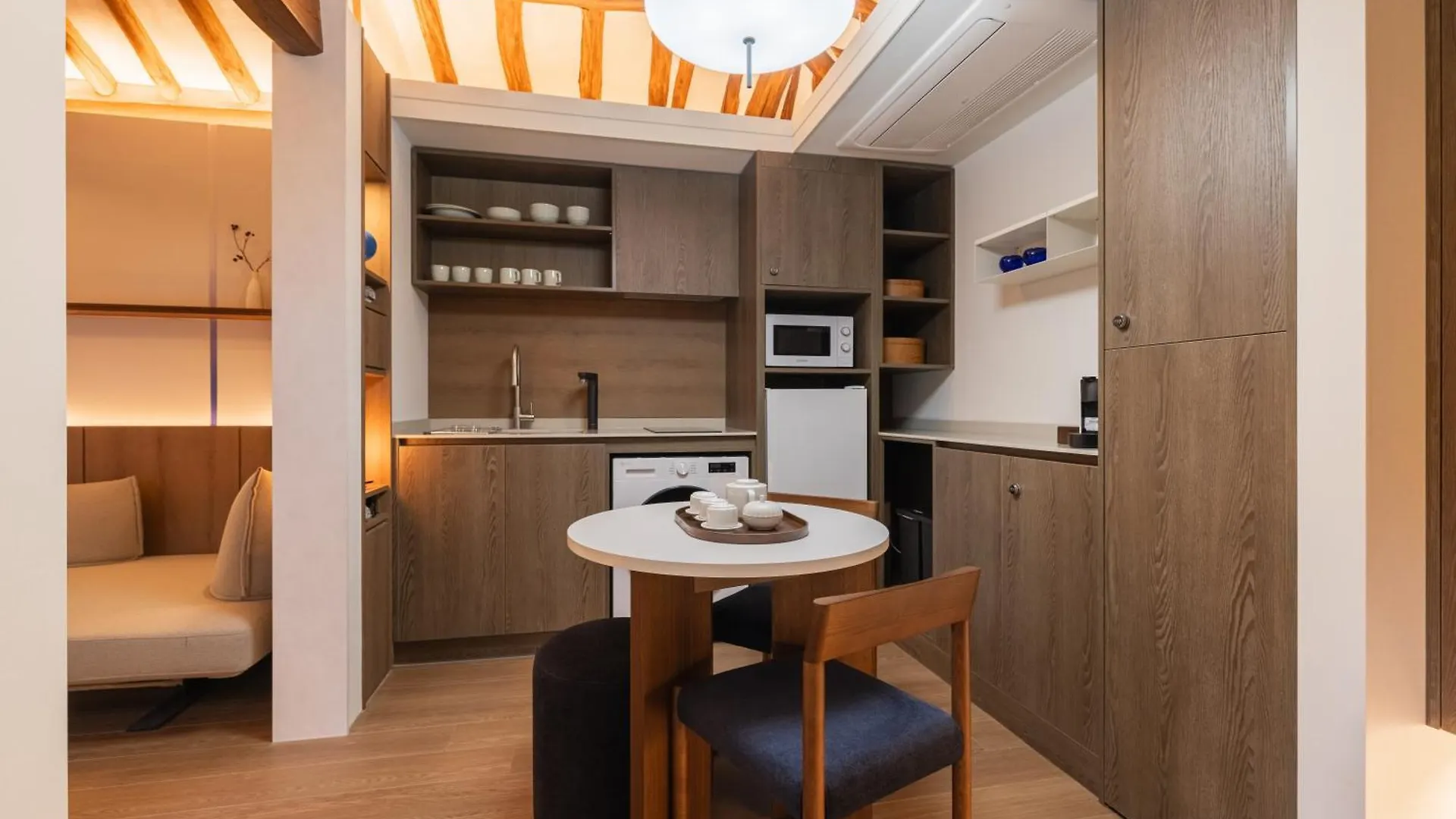 Hanok Stay Blue Dot Seoul