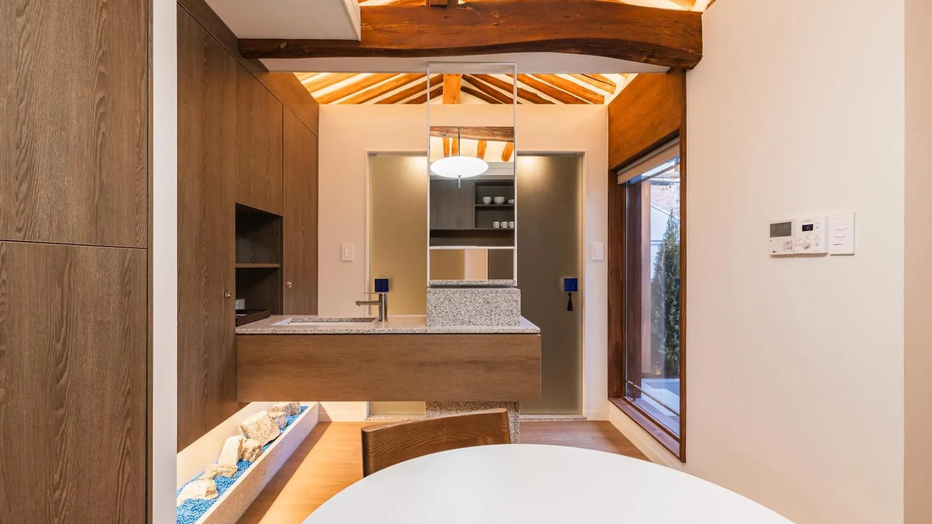 Hanok Stay Blue Dot Seoul Apartment